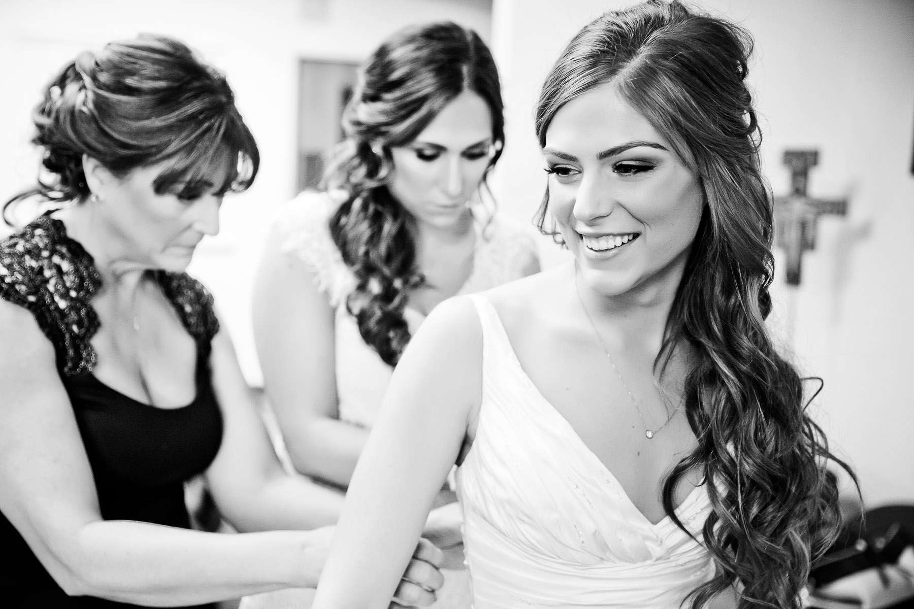 Getting Ready, Candid moment at Scripps Seaside Forum Wedding coordinated by Diane Christine Events, Jacqueline and Ross Wedding Photo #142322 by True Photography
