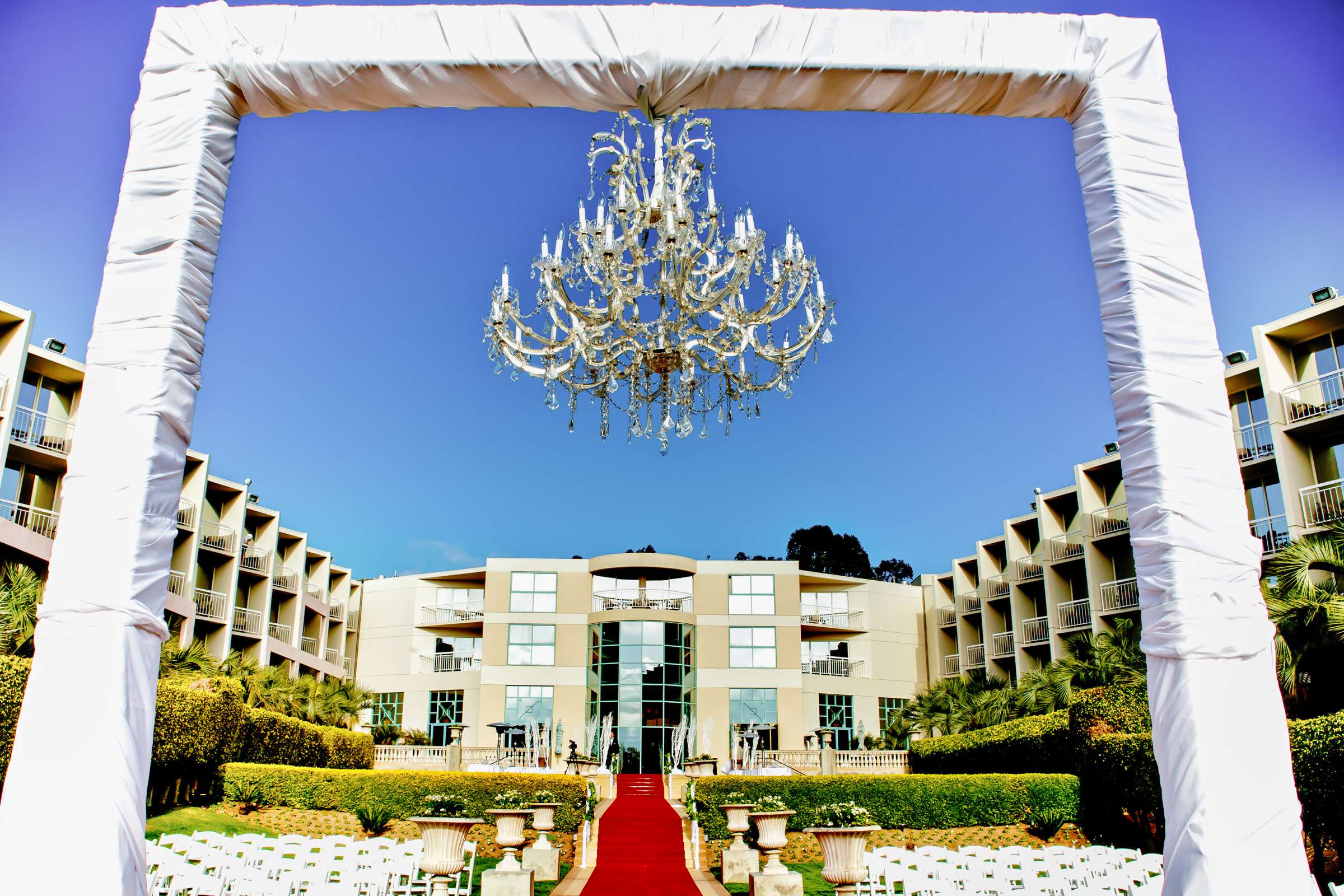 Hilton La Jolla Torrey Pines Wedding coordinated by The Best Wedding For You, Zoe and Jeff Wedding Photo #198038 by True Photography