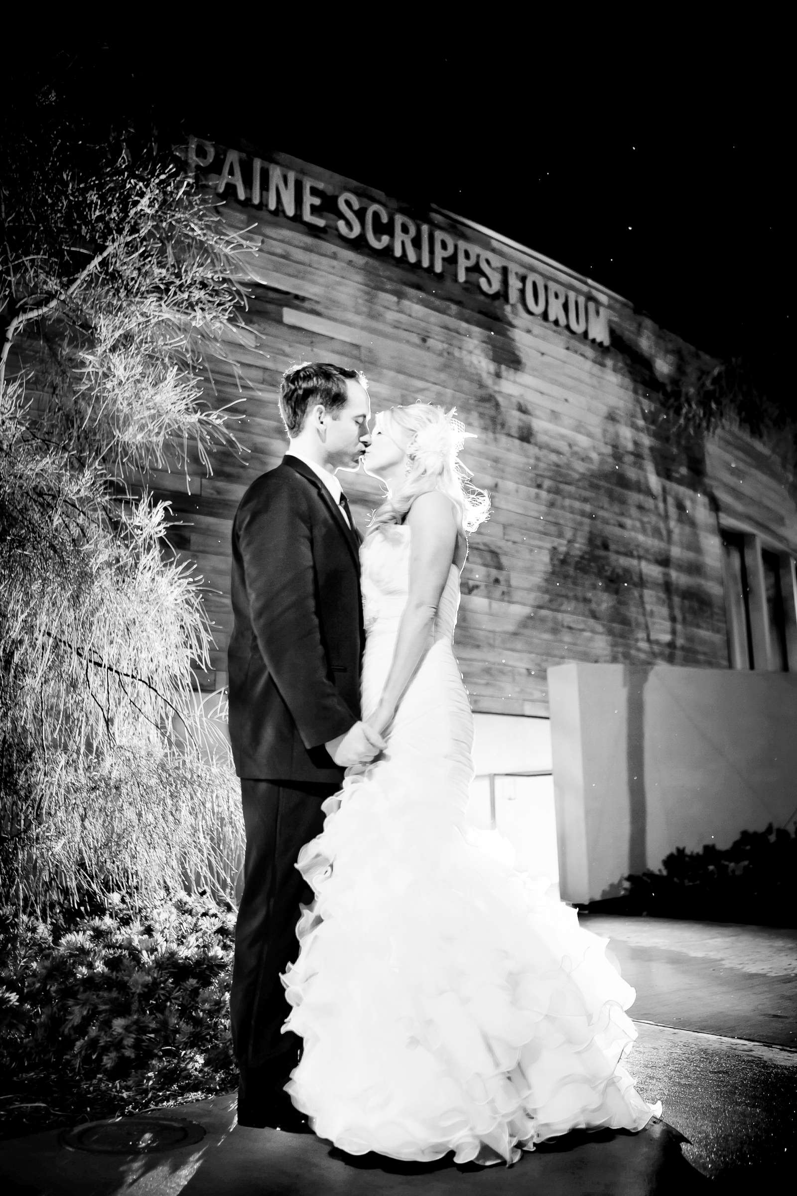 Scripps Seaside Forum Wedding coordinated by Emily Smiley, Tessie and Chris Wedding Photo #199282 by True Photography