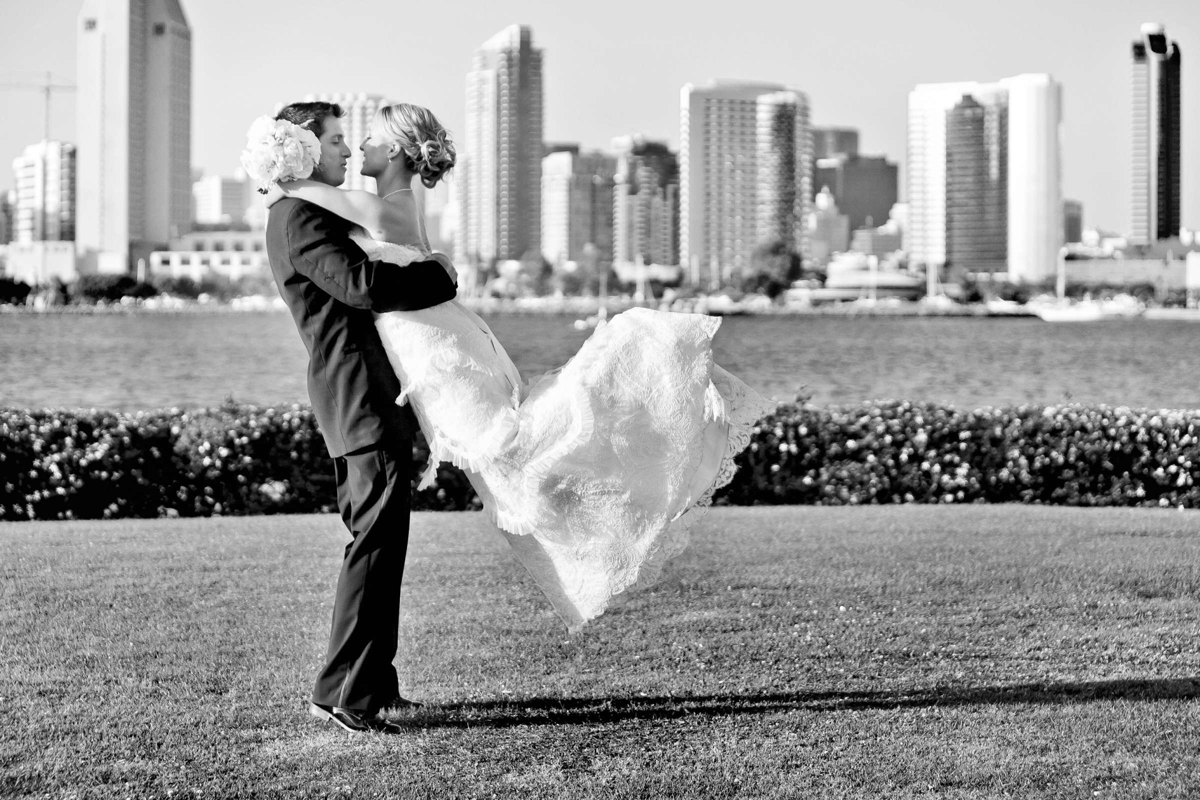 Coronado Island Marriott Resort & Spa Wedding coordinated by Creative Affairs Inc, Heather and Luke Wedding Photo #313634 by True Photography