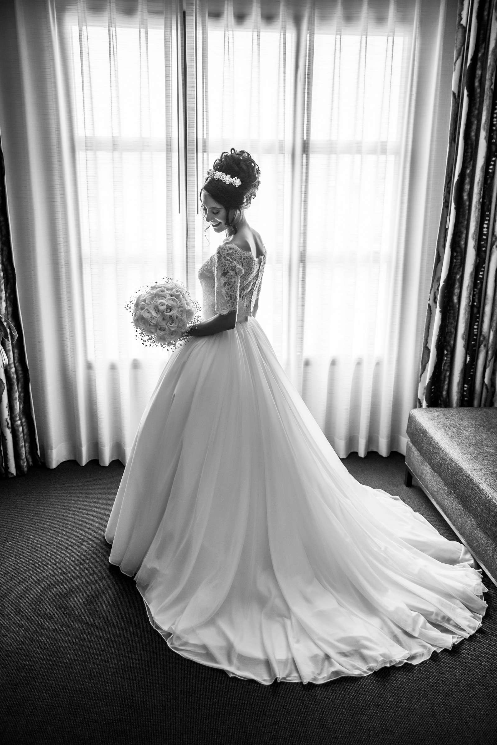 Bride, Classical moment, Black and White photo at Hyatt Regency La Jolla Wedding coordinated by I Do Weddings, Marise and Peter Wedding Photo #369209 by True Photography