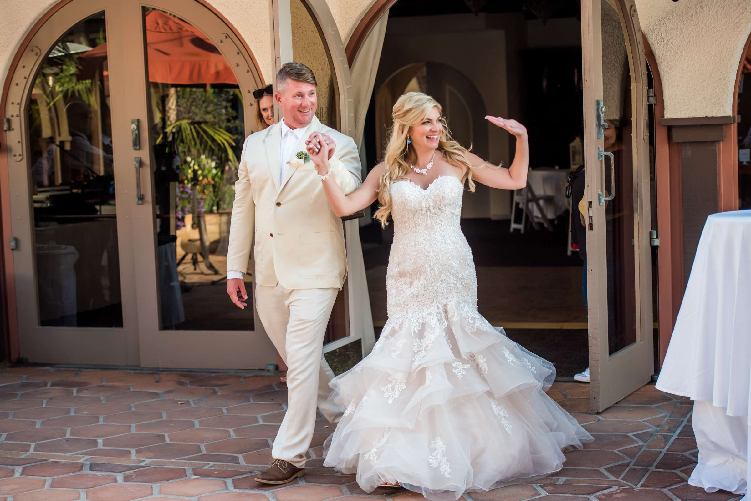 La Jolla Shores Hotel Wedding coordinated by Sparkle and Toast, Dawn and Jon Wedding Photo #394594 by True Photography