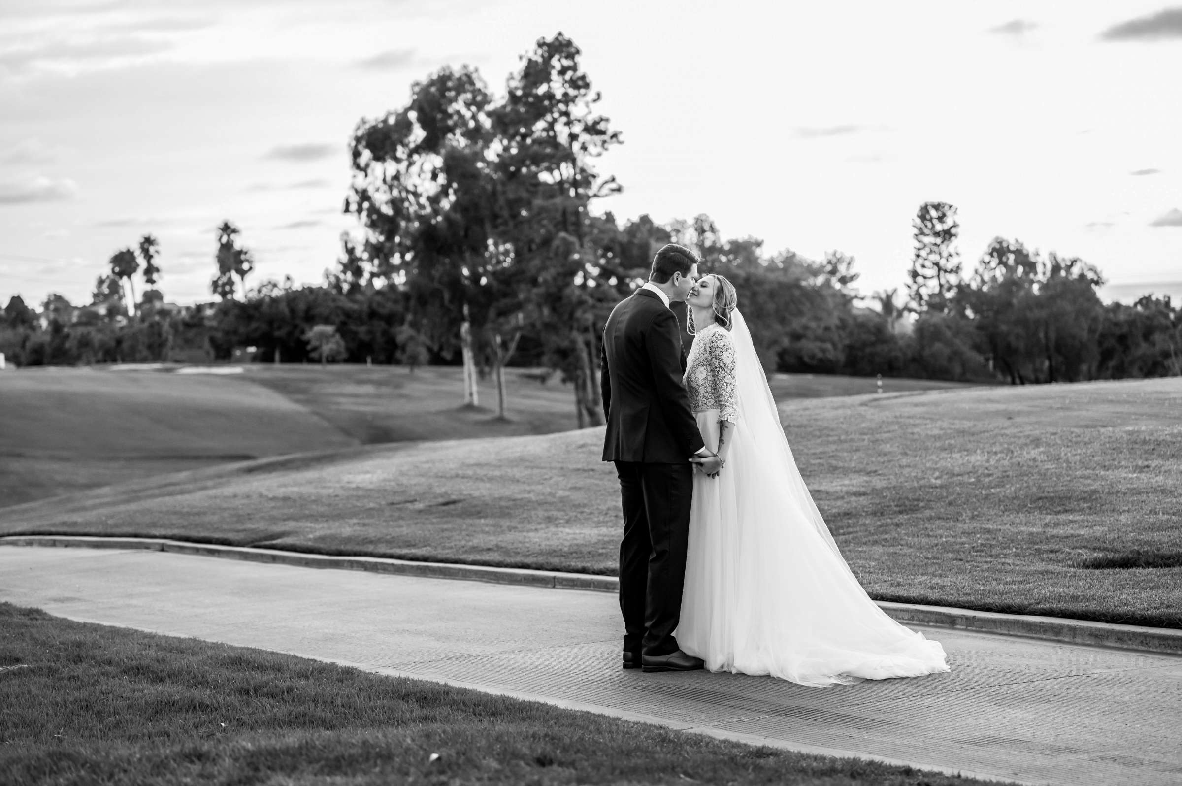 Lomas Santa Fe Country Club Wedding, Sonni and Ryan Wedding Photo #3 by True Photography